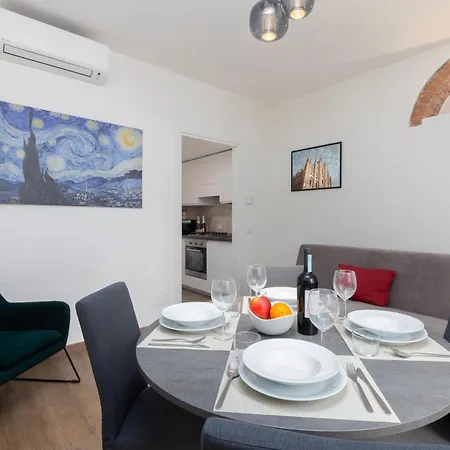 Porta Venezia - 10 Minutes From Duomo شقة ميلان